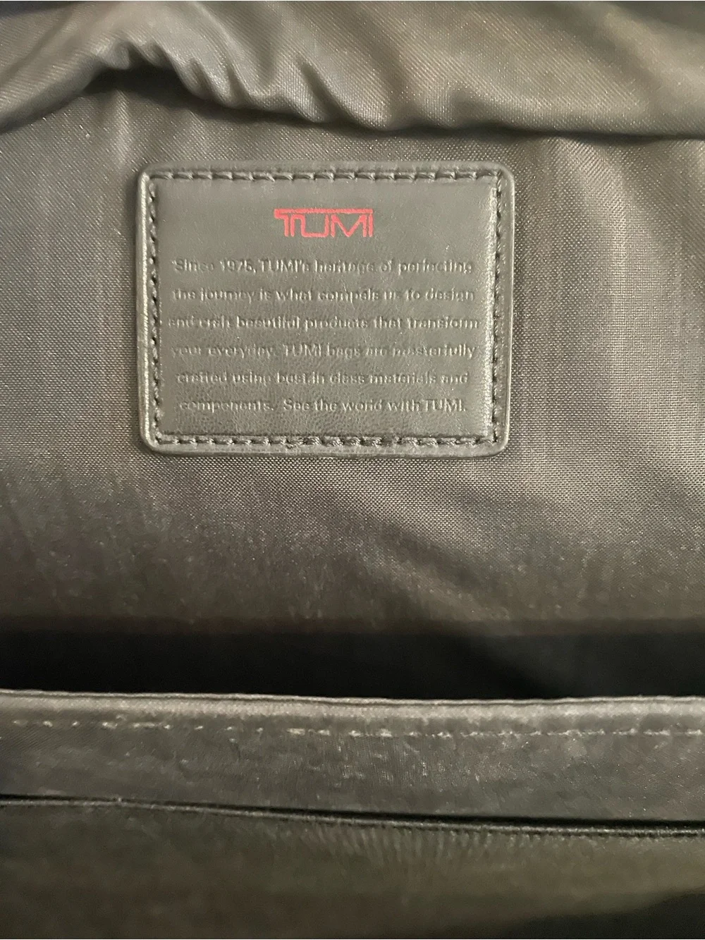 Tumi Alpha Slim Briefcase Black Leather Laptop Messenger Bag 96111D0P- EUC
